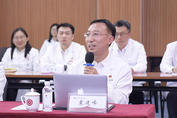 6 袁建峰副院长.jpg