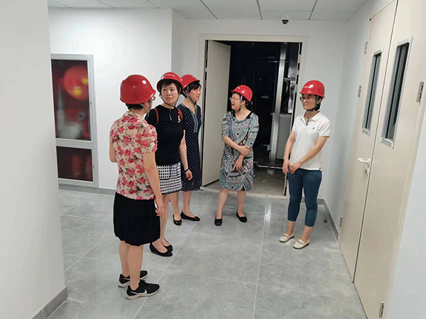 7 感控专家现场踏勘.jpg