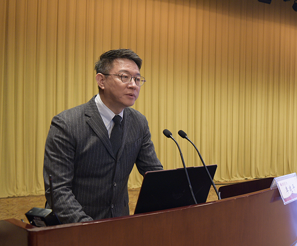 8 李建平副院长作科研工作报告.jpg