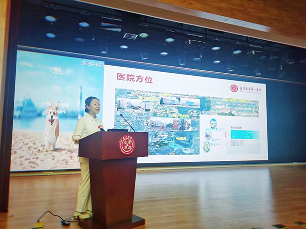 图2 蒙主任照片.jpg