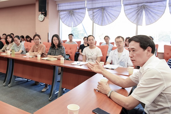 会场.jpg