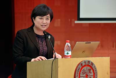 5-党委副书记、工会主席杨柳做第七届二次教代会、工会工作报告.jpg
