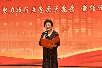 患者家属的护患情.jpg