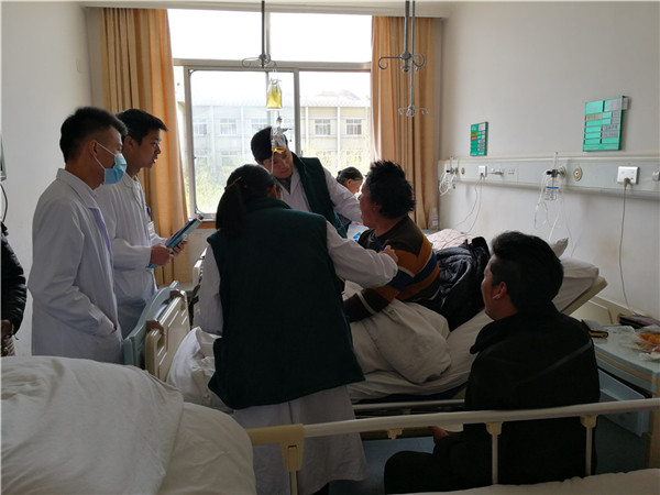 8-每周一次的疑难病例教学查房.jpg