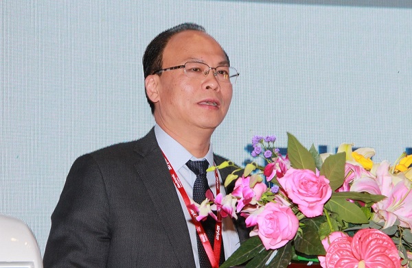 李淳德教授主持.jpg