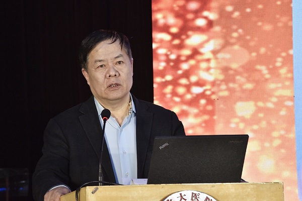 院长刘新民讲话.JPG