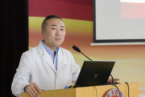 龚侃2.JPG