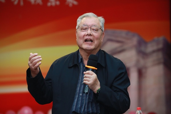 10 老专家邹万忠教授.jpg