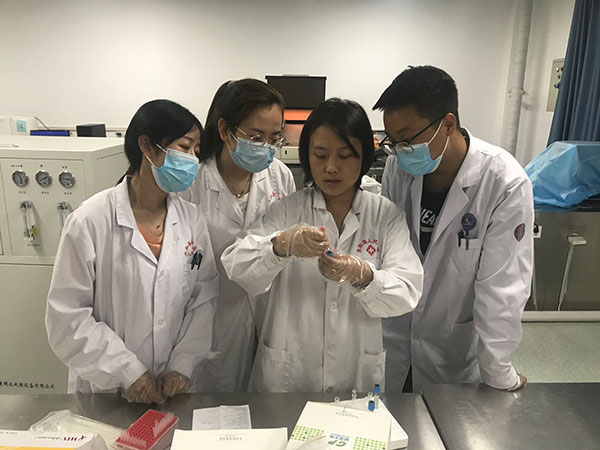 图2-苗林子主治医师带教新技术相关操作.jpg