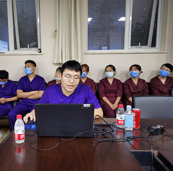 图片5.曹猛进行《检伤分类》授课.jpg