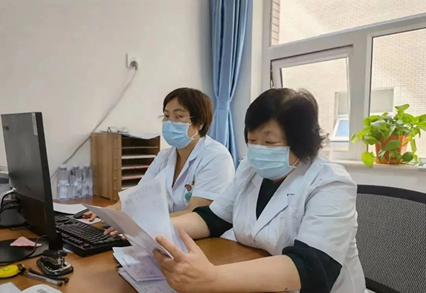 6 毕蕙主任医师义诊现场.jpg