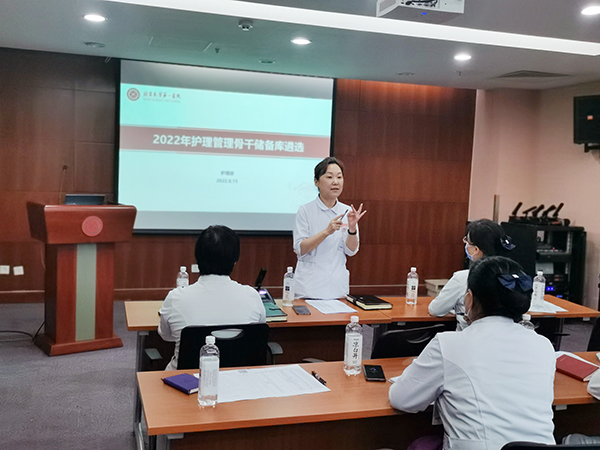 照片5：蒙主任照片.jpg