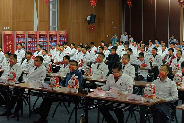 3 喜迎新春的北大医院人.jpg
