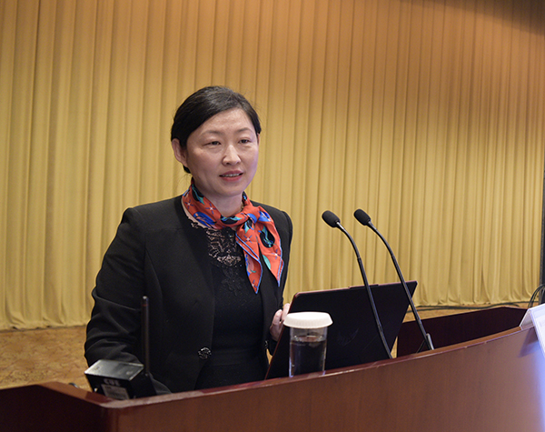 7 杨莉副院长作教学工作报告.jpg