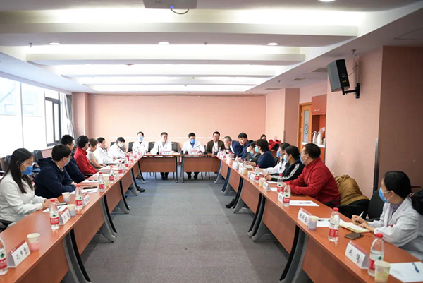 10 科研人员专场座谈会.jpg