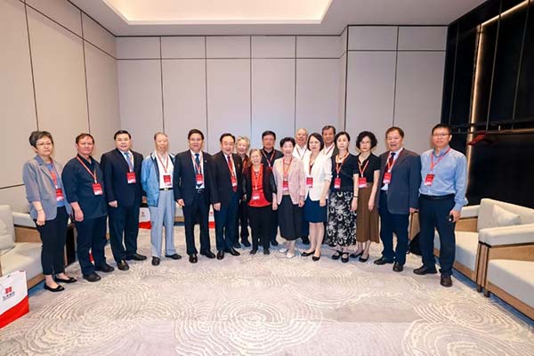 图片24.jpg 图片24.jpg