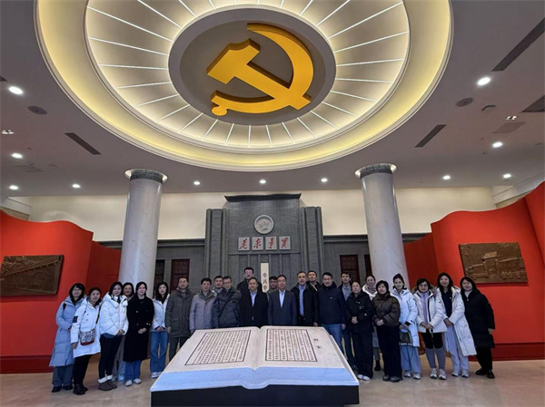 图片28.jpg 图片28.jpg