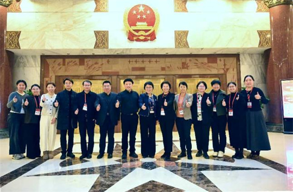 图片42.jpg 图片42.jpg