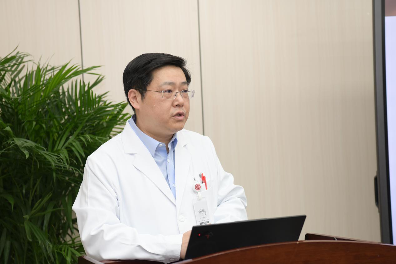 12、王鹏任主任委员做主题发言